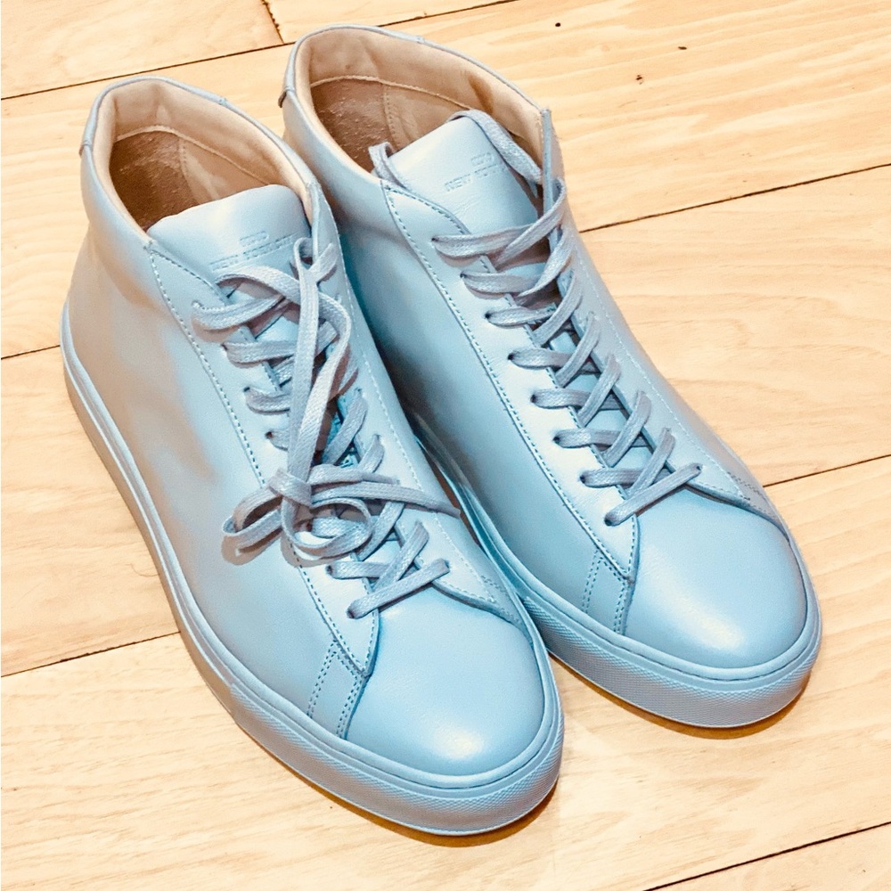 KOIO luxury sneaker pebble color brand new with box.